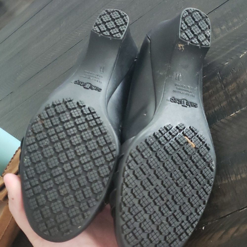 Shoes - Picture 2 of 2